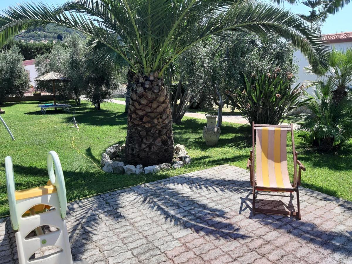 Villa La Piana Пешичи Екстериор снимка